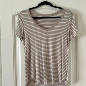 Abercrombie drapey v neck tee